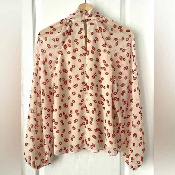 RW&CO Cowl Neck Blouse Cream Red Lips Sheer Small - Picture 5 of 13